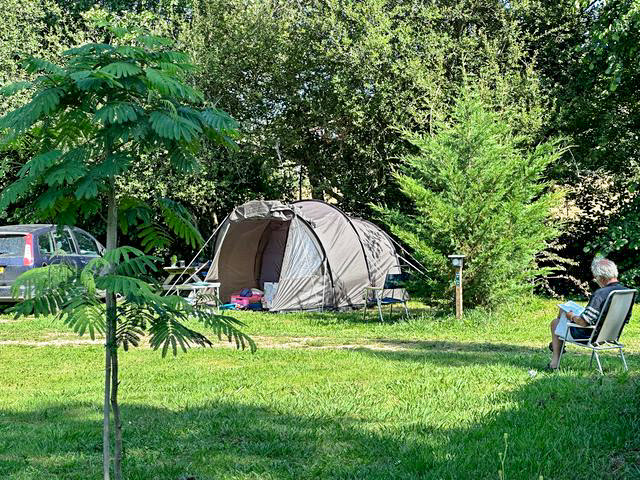PACKAGE 2 pers Tent + Vehicle + Electricity 10A